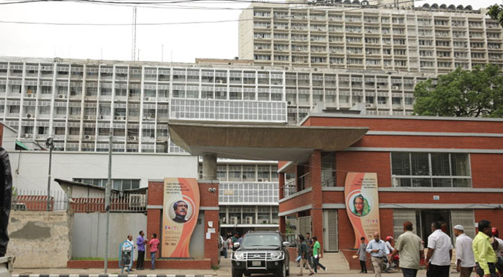 সচিবালয়ে উপস্থিতি কম, কর্মচারীদের মধ্যে আতঙ্ক