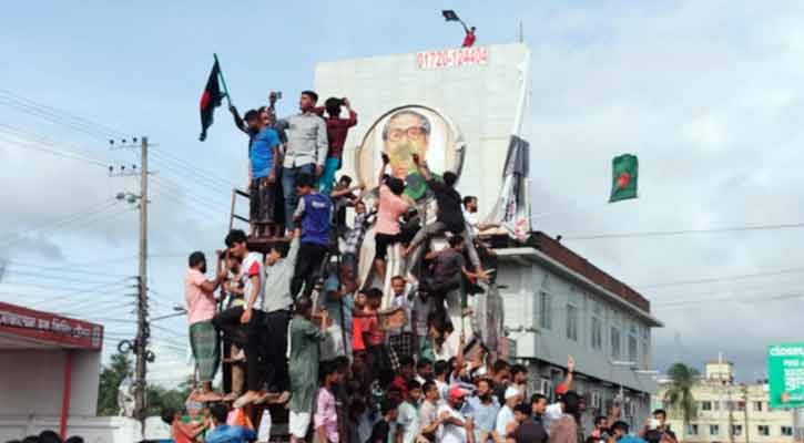 লক্ষ্মীপুরে মুজিব চত্বরকে ‘শহীদ আফনান’ চত্বর ঘোষণা