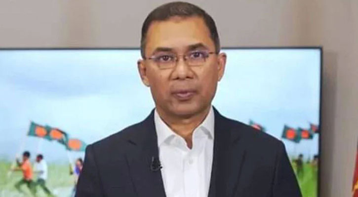 স্বৈরাচারের মাথা পালিয়েছে কিন্তু লেজ রয়ে গেছে