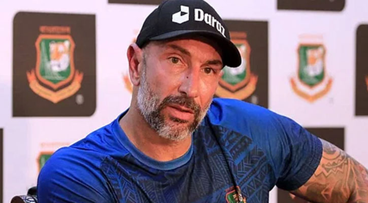 চ্যাম্পিয়নস ট্রফির আগেই  দায়িত্ব ছাড়লেন পোথাস