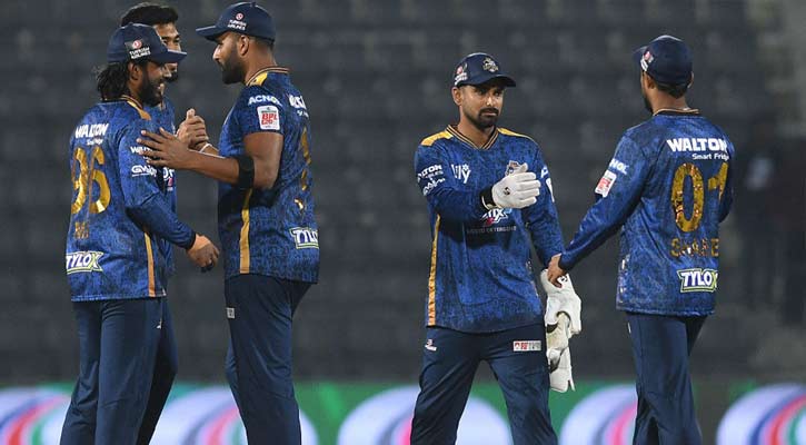 বিপিএলে তিন ওয়াইড ঘিরে সন্দেহজনক লেনদেন, হচ্ছেটা কী?