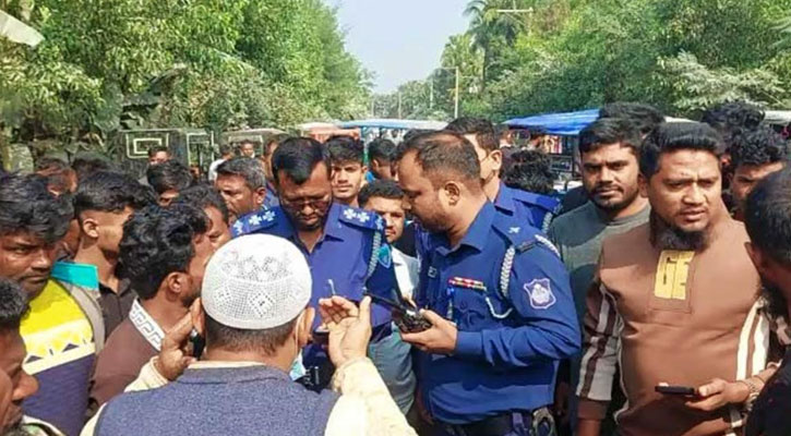 লক্ষ্মীপুরে ডাম্পট্রাক চাপায় নিহত ২ 