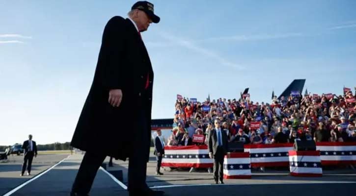 ট্রাম্পের সিদ্ধান্তে কাঁদছেন অভিবাসীরা