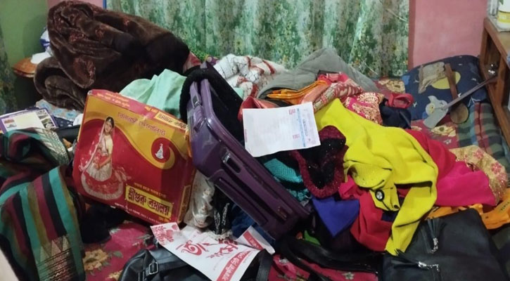 সাতক্ষীরার ব্যবসায়ীর বাড়িতে দুর্ধর্ষ ডাকাতি নগদ টাকাসহ স্বর্ণলঙ্কার লুট