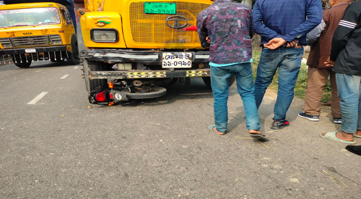 সুবর্ণচরে ট্রাক চাপায় যুবকের মৃত্যু