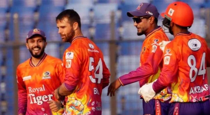 টাকা না নিয়ে খালি হাতে ফিরে যাচ্ছেন রাজশাহীর বিদেশি ক্রিকেটাররা