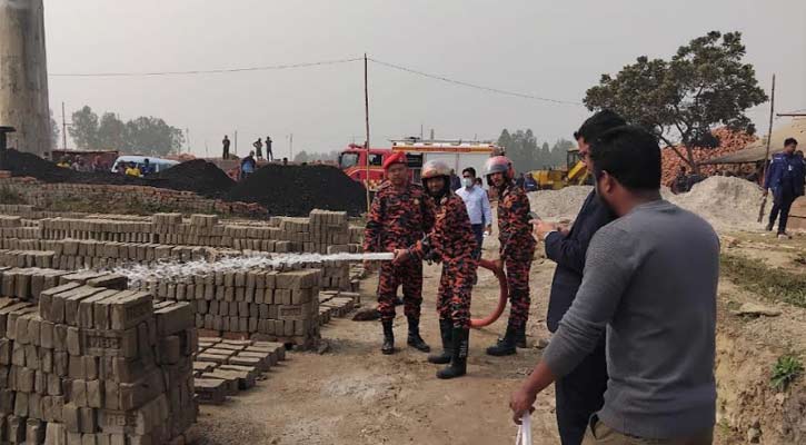 নীলফামারীর আটটি ইটভাটায় ভ্রাম্যমান আদালতের অভিযান