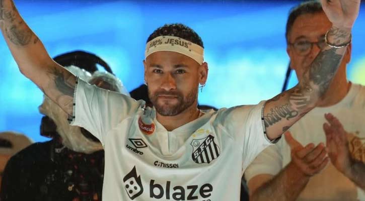 জন্মদিনে সান্তোসে আবেগময় প্রত্যাবর্তনে ম্যাচ-সেরা নেইমার