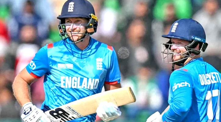 ডাকেটের সেঞ্চুরিতে ইংল্যান্ডের রানের পাহাড়