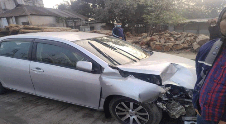 ভালুকায় প্রাইভেট কার-অটোরিকশার সংঘর্ষে নিহত ১