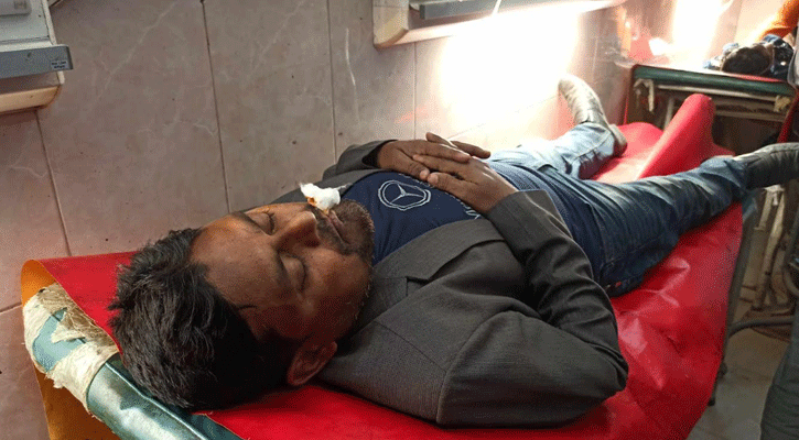 সাংবাদিকের ওপর বিএনপি নেতার নেতৃত্বে সন্ত্রাসী হামলার অভিযোগ