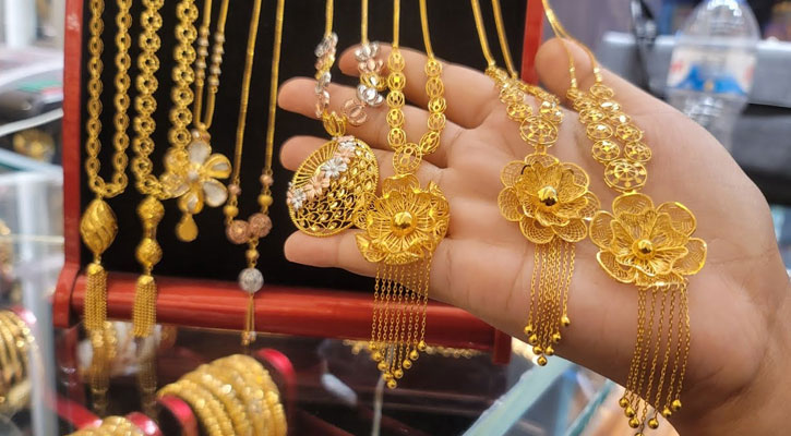 দেড় লাখের নিচে নামলো সোনার ভরি