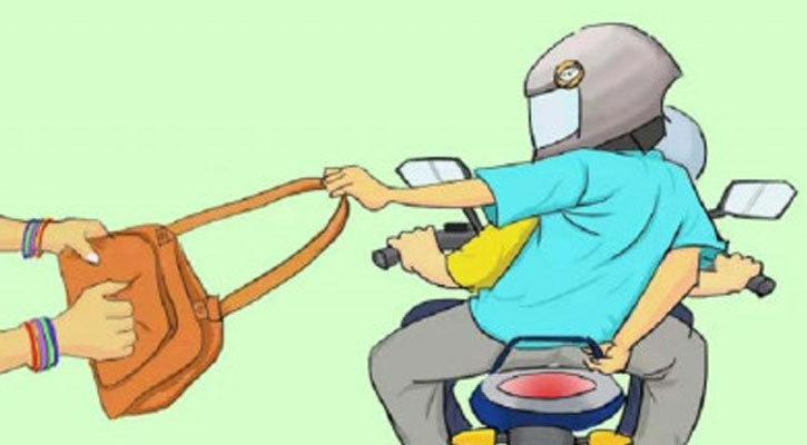 ছিনতাইয়ের পর পিছু নিয়ে দুজনকে ধরে ফেললেন ভুক্তভোগী নারী