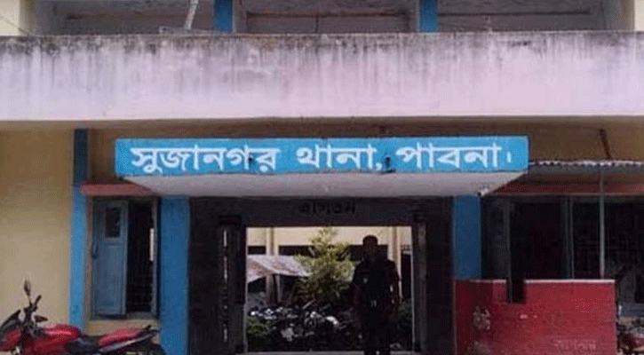 ইউএনও‍‍`র সামনেই ৪ জামায়াত নেতাকে পেটালেন বিএনপি নেতারা!