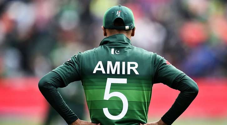 আইপিএলের আগামী আসরে কোহলির দলে খেলতে চান আমির