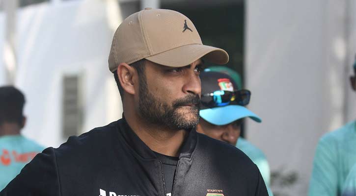 হাসপাতাল থেকে বাসায় ফিরেছেন তামিম