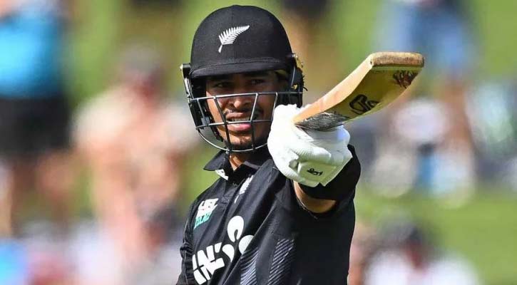 জন্মভূমি পাকিস্তানের বিপক্ষে অভিষেকেই বিশ্বরেকর্ড আব্বাসের