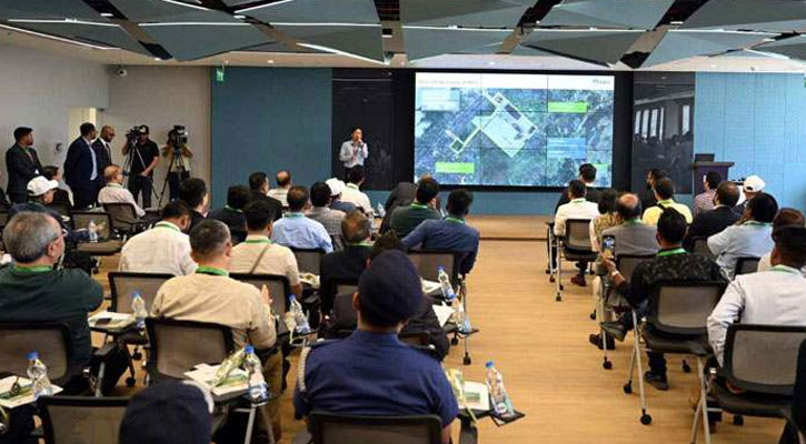 নারায়ণগঞ্জে ইকোনমিক জোন ঘুরে দেখলেন বিদেশি বিনিয়োগকারীরা