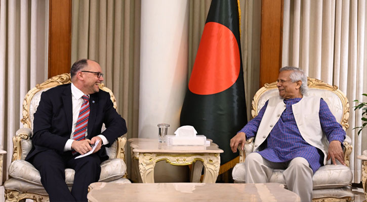 প্রধান উপদেষ্টার সঙ্গে পিটার হাসের সাক্ষাৎ