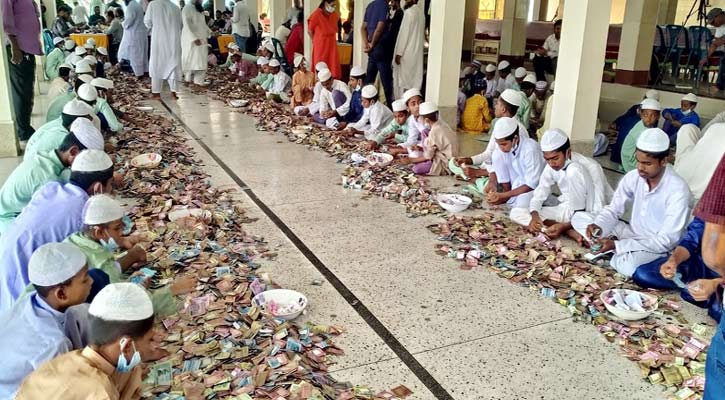 পাগলা মসজিদের দানবাক্সে মিললো ৯ কোটি ১৭ লাখ টাকা