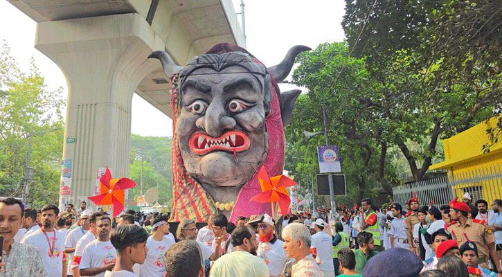 উৎসবের রঙে রঙিন চারুকলা