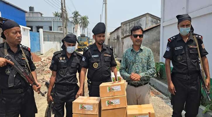 পাবনায় ভেজাল বালাইনাশক কোম্পানিতে অভিযান, জরিমানা