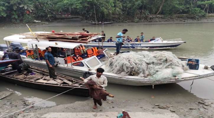 মেঘনা নদীতে যৌথ অভিযানে ১১ জেলে আটক 