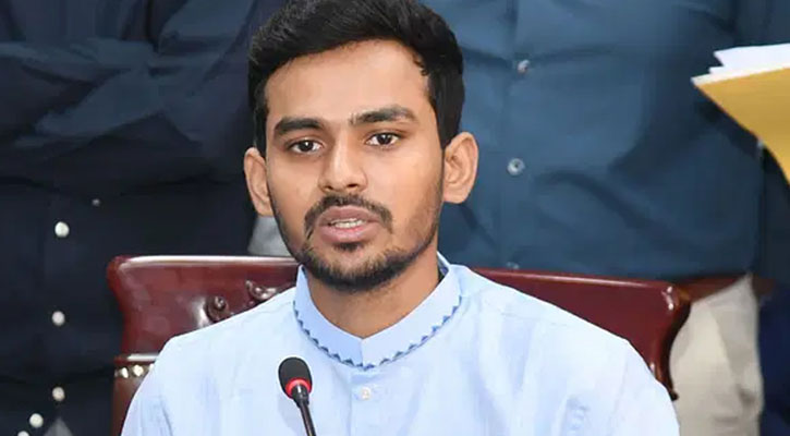 রাজনৈতিক দলে যোগ দেওয়ার প্রশ্নে যা বললেন উপদেষ্টা আসিফ