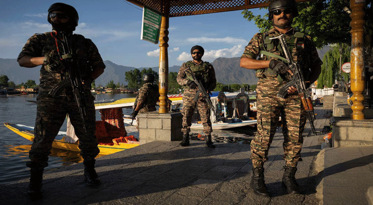 ভারত ও পাকিস্তানের সেনাদের মধ্যে আবারও গোলাগুলি