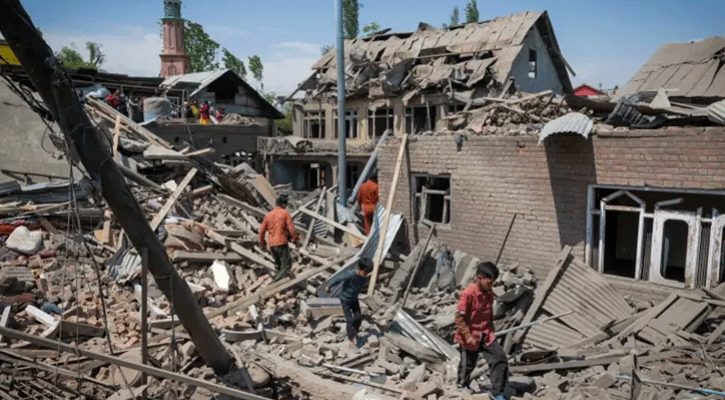 পেহেলগাম হামলার সন্দেহভাজনদের বাড়ি গুঁড়িয়ে দিল ভারতীয় সেনারা