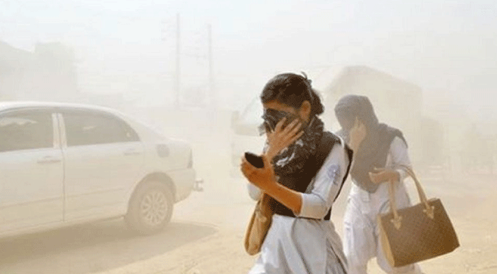 বিশ্বে আজ বায়ু দূষণে শীর্ষে ঢাকা