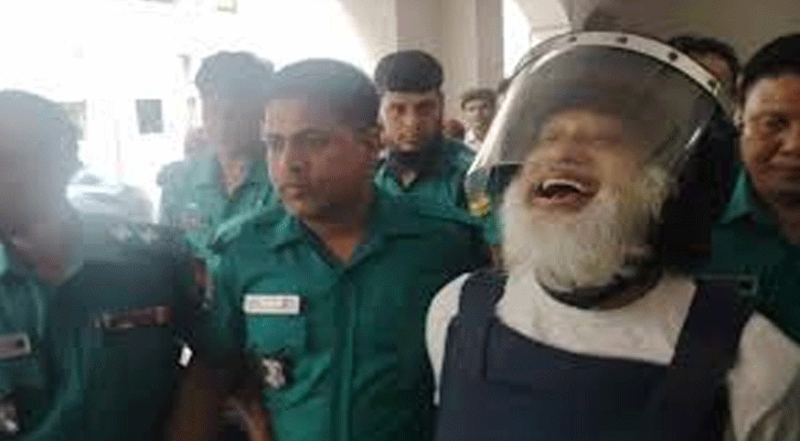 জাহাজের খোঁজ নিতে কারাগার থেকে টেন্ডার বিজ্ঞপ্তির কাগজ আনালেন হাজি সেলিম