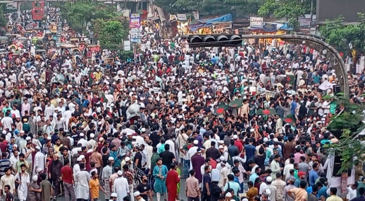 আ.লীগ নিষিদ্ধের দাবিতে উত্তাল শাহবাগ