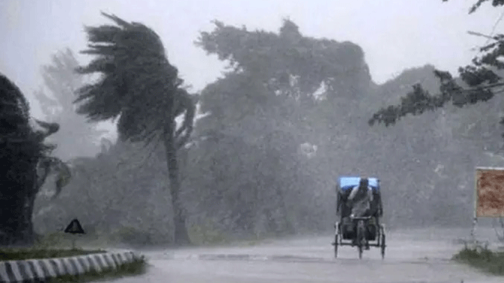 দুপুরের মধ্যে ৫ অঞ্চলে ঝড়ের আভাস