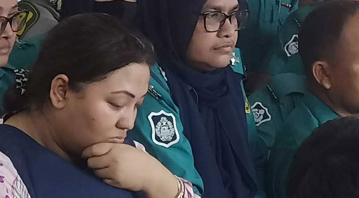 মানিকগঞ্জের আদালতে মমতাজ