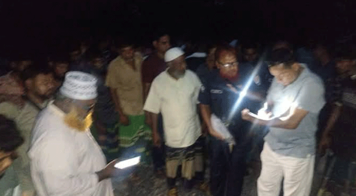 চুয়াডাঙ্গায় চলন্ত ট্রেন থেকে পড়ে যুবকের মৃত্যু