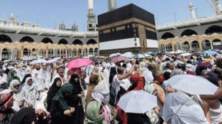 সৌদি বাদশার অতিথি হয়ে হজ করবেন একশ দেশের ১৩০০ মুসল্লি