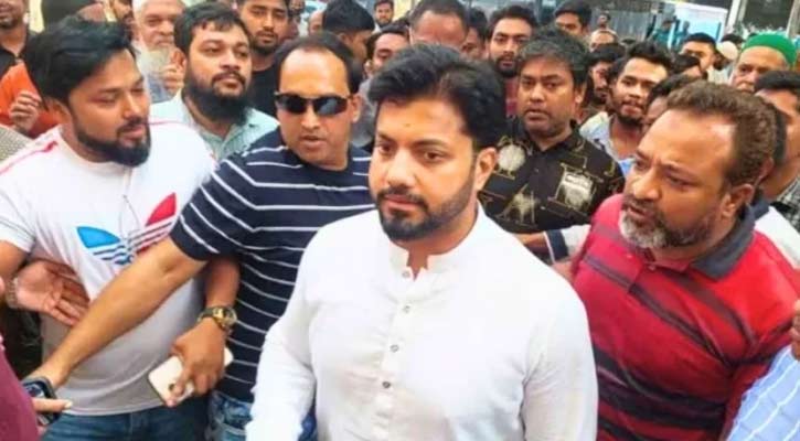 ইশরাক হোসেনকে আজকের মধ্যে শপথ পড়াতে লিগ্যাল নোটিশ