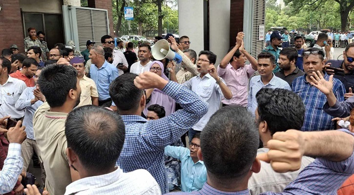 সচিবালয়ের সংকট নিরসনে ৮ সদস্যের সচিব কমিটি গঠন