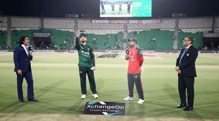 টস হেরে ফিল্ডিংয়ে বাংলাদেশ