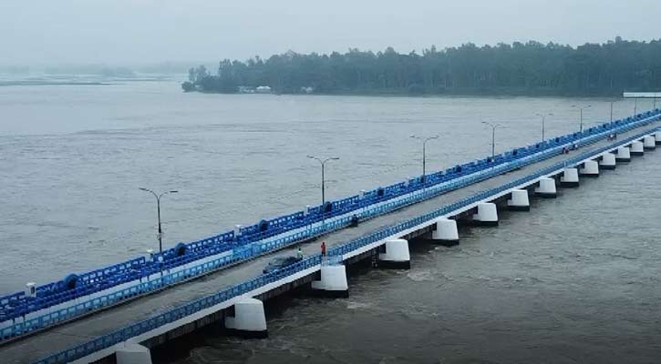 ভারতে ‘রেড অ্যালার্ট’, বাংলাদেশে সতর্কবার্তা