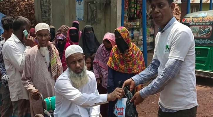 সেনবাগে ২ শতাধিক অসহায় ও দুঃস্থদের মাঝে গোস্ত বিতরণ
