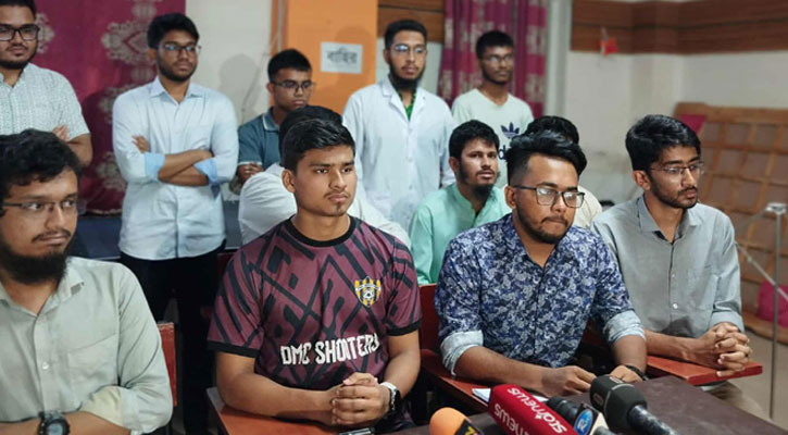 ক্লাসে ফিরছেন না ঢাকা মেডিকেল কলেজ শিক্ষার্থীরা 
