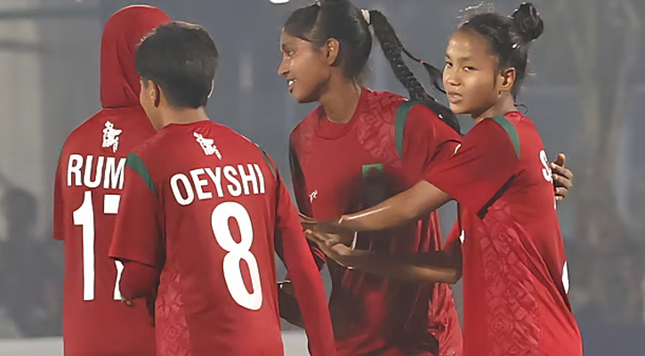 ভুটানকে আবারও হারালেন তৃষ্ণা-মুনকিরা