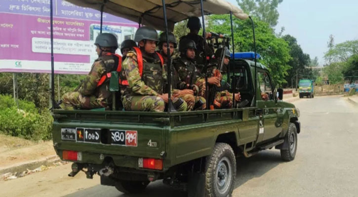 যৌথ বাহিনীর অভিযানে সারাদেশে আটক ৭০