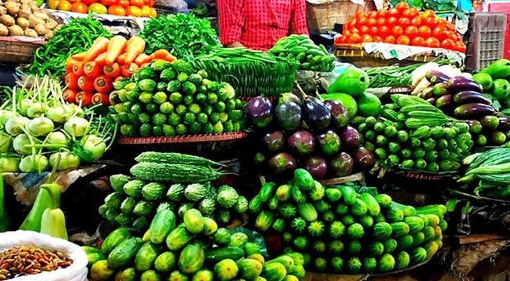 বাজারে লাগামহীন সব ধরনের সবজির দাম