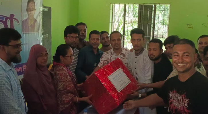 সেনবাগে শিক্ষককে অবসর জনিত বিদায়ী সংবর্ধনা