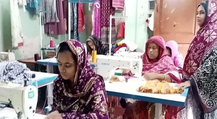 সুঁই-সুতায় বদলে যাওয়া শত নারী জীবনের গল্প