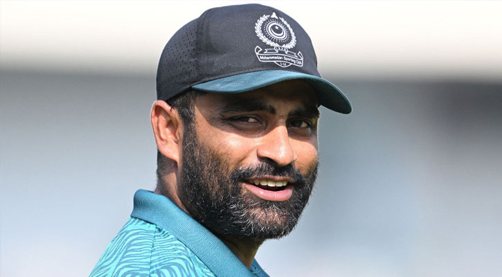 লন্ডন থেকে ‘আশীর্বাদ’ নিয়ে বিসিবি নির্বাচনে দাঁড়াচ্ছেন তামিম