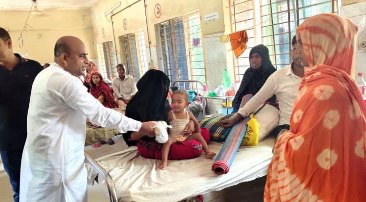 Ayollar va erkaklar jingalak bolib, birga bolishadi Sport porno hd